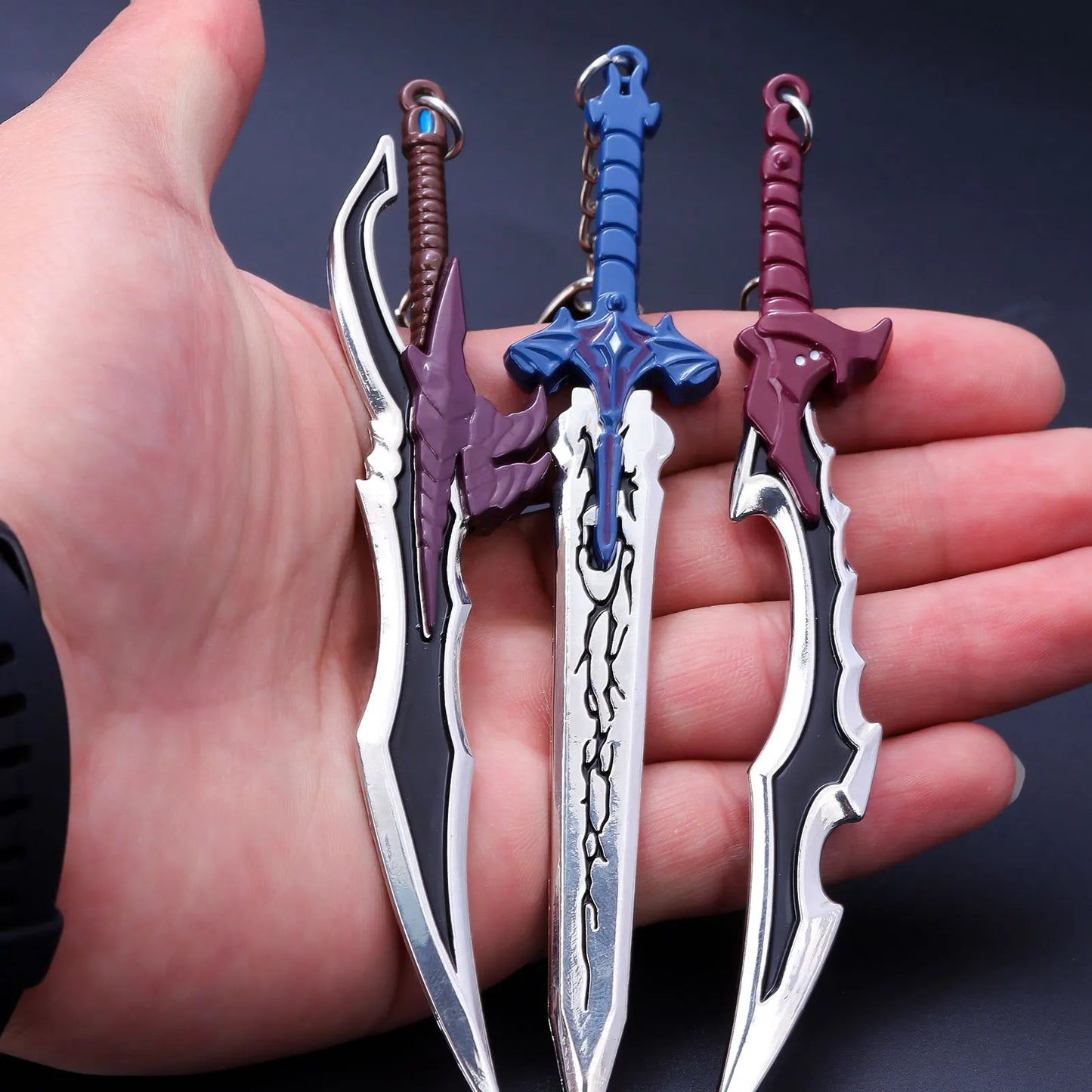 Solo Leveling Sword & Dagger Keychain